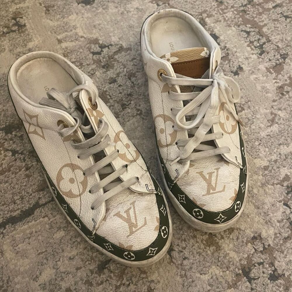 Louis Vuitton white and dark green trainers sliders - Picture 1 of 5